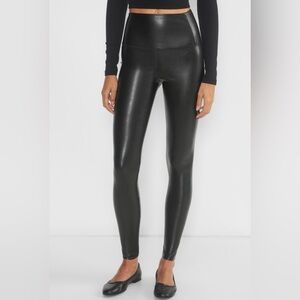 Aritzia Wilfred Free High-Waisted unreal (vegan) leather black leggings